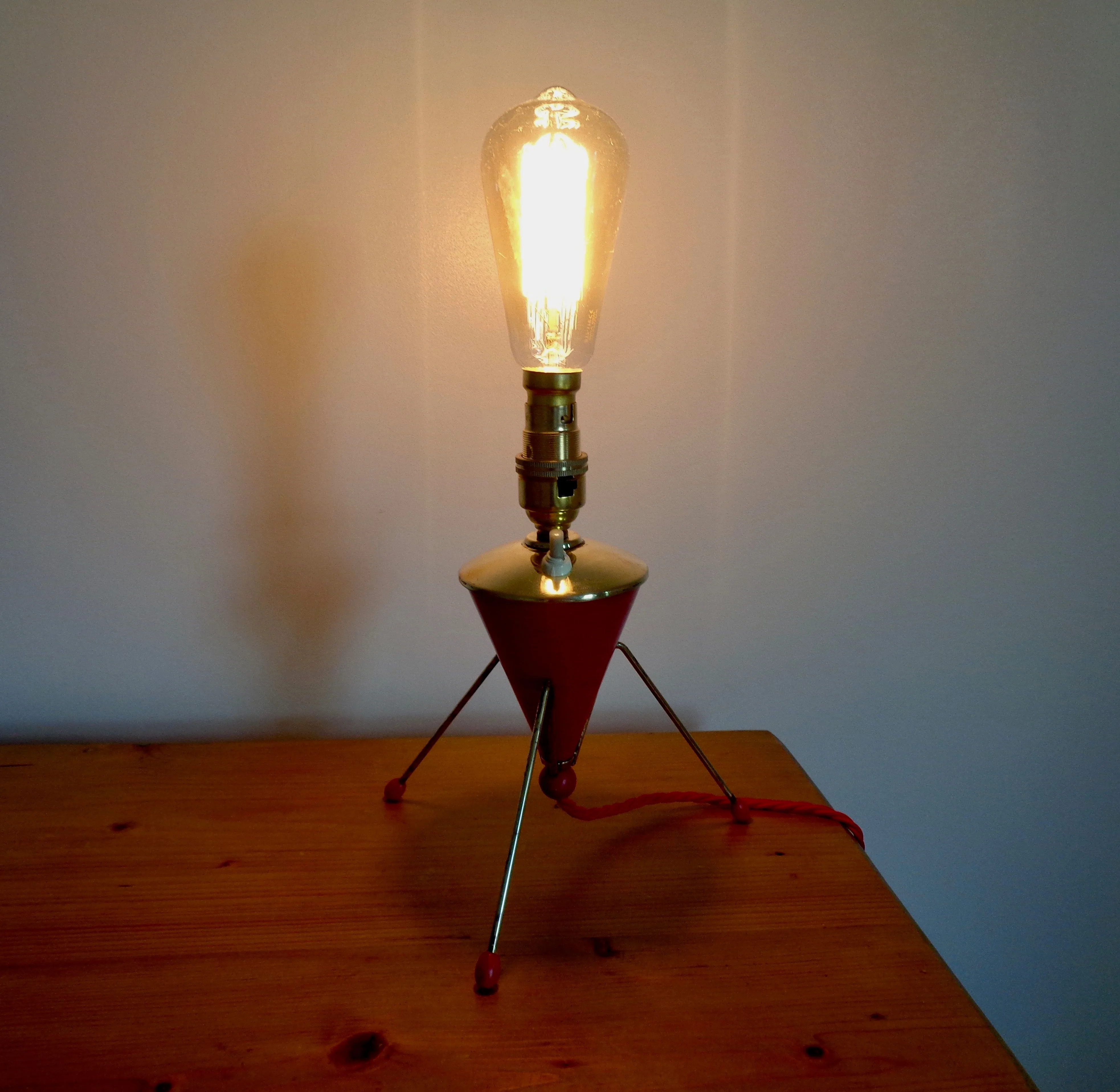 1950s Atomic Age Red Plastic & Brass Small Table Lamp