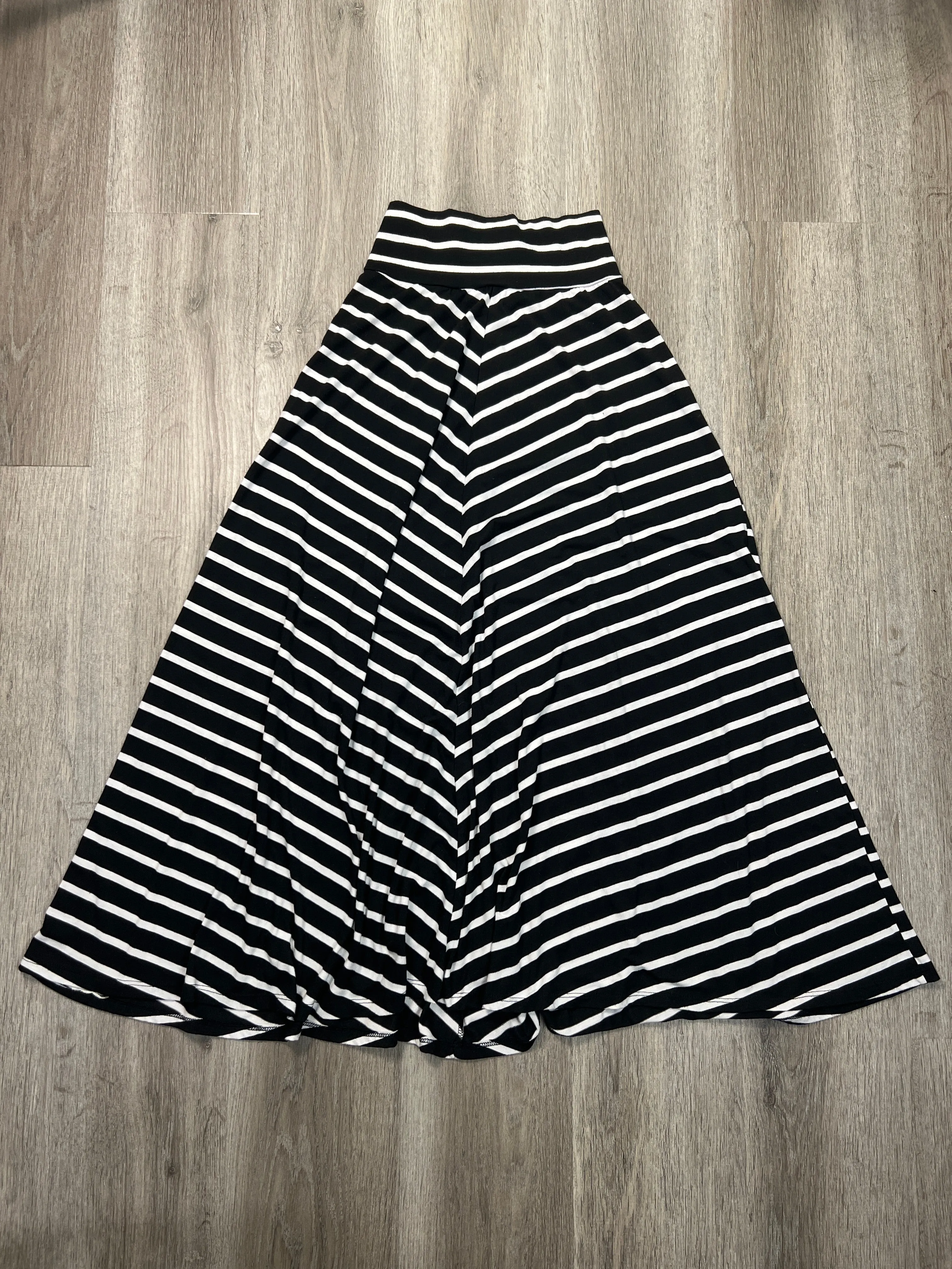 Skirt Maxi By Ab Studio In Black & White, Size: S