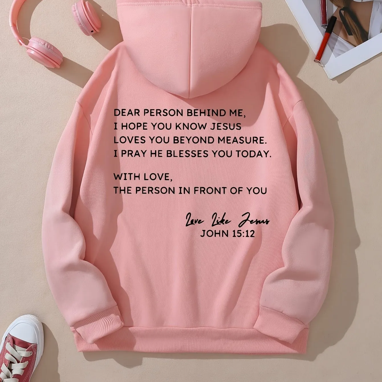 Womens Chic Letter Print Hoodie with Pockets - Adjustable Drawstring Sweatshirt - Comfortable Casual Wear for Everyday Style